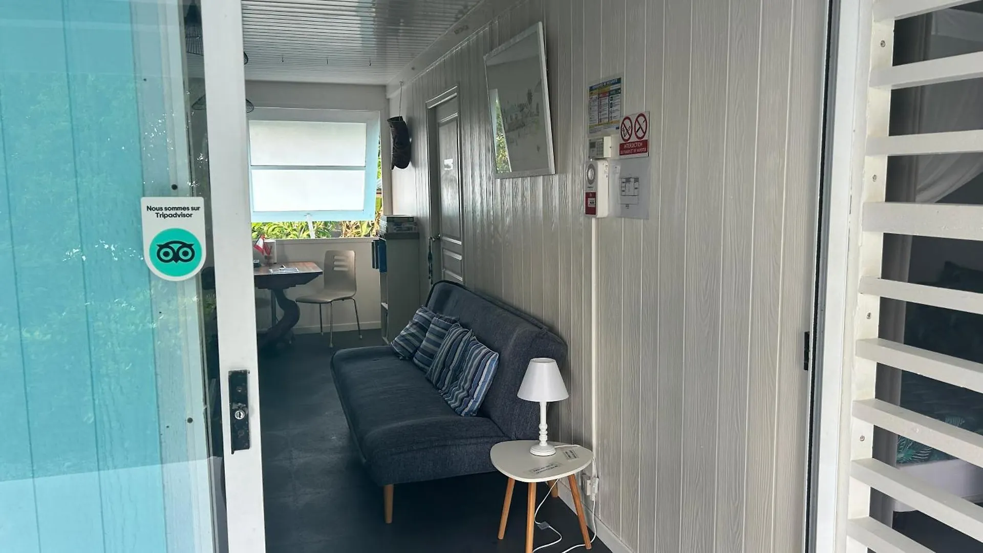 Le Fare Bleu Tiputa Rangiroa Apartment Homestay